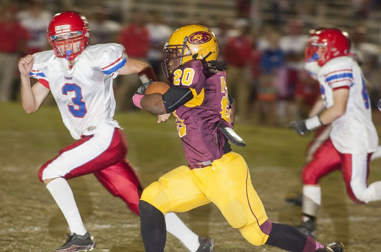 Football: Mt. Pointe vs Mt. View